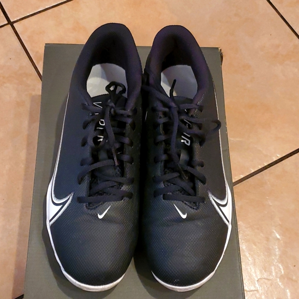 EUC Men's Nike Vapor football cleats